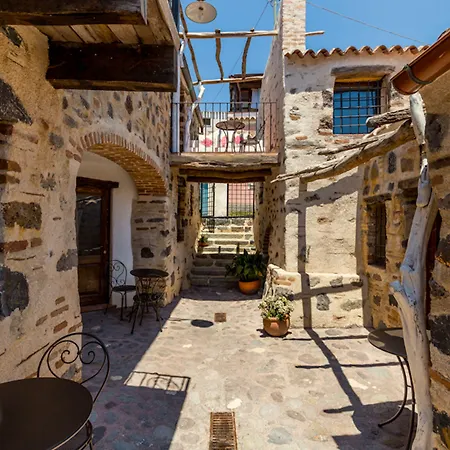 Albergo Diffuso Mannois-3